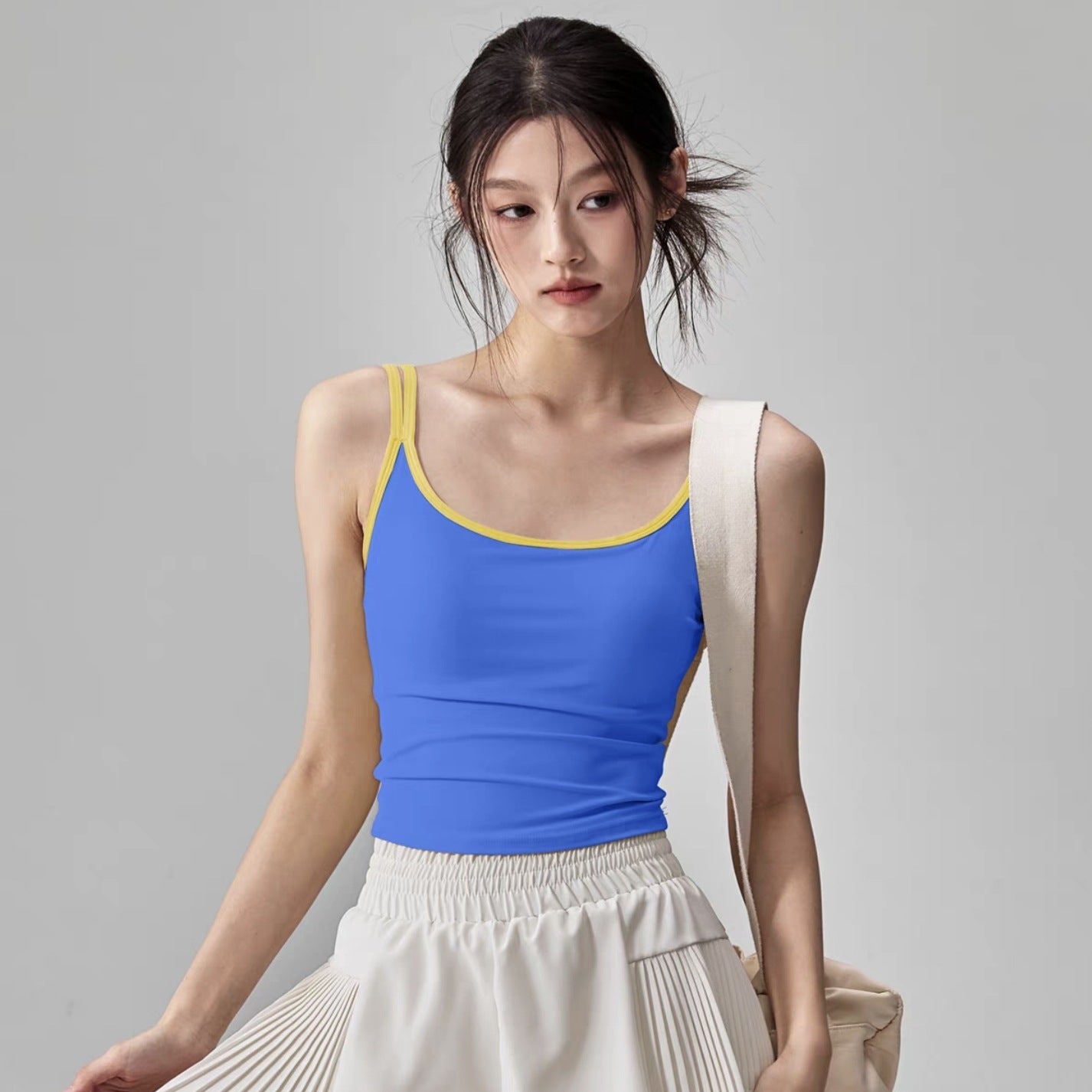 2025 New Summer Yoga Clothing Vest with Chest Pad Sports Bra Slimming Look Sleeveless Pilates Top Suit
